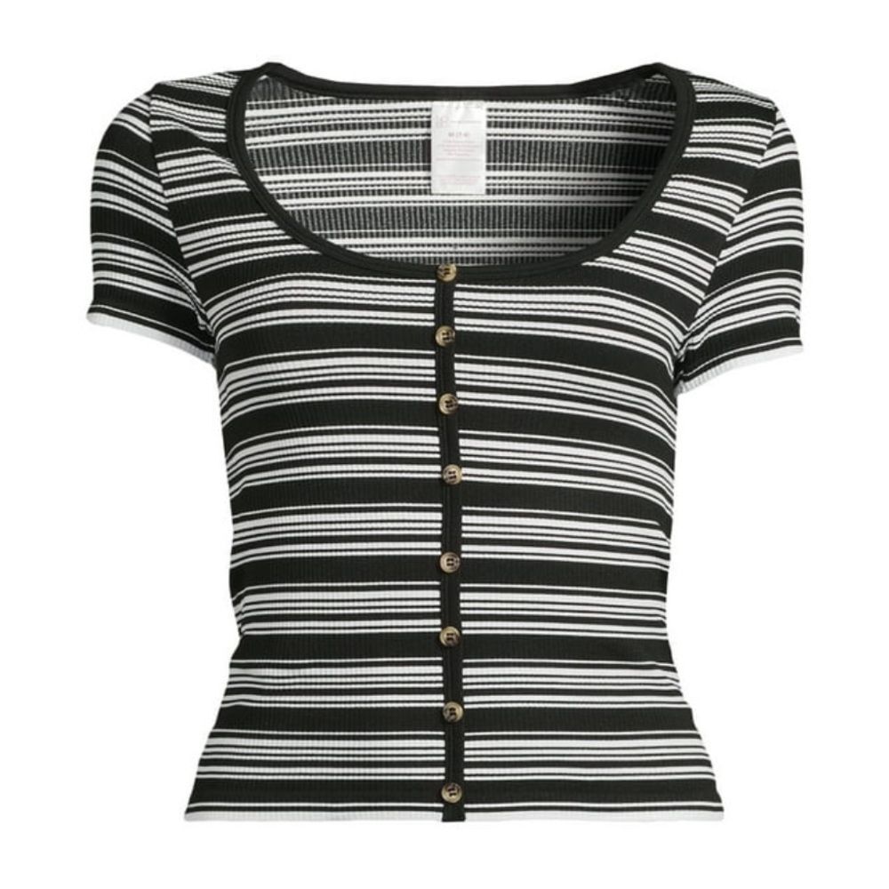 No Boundaries Seamless Button Front Top